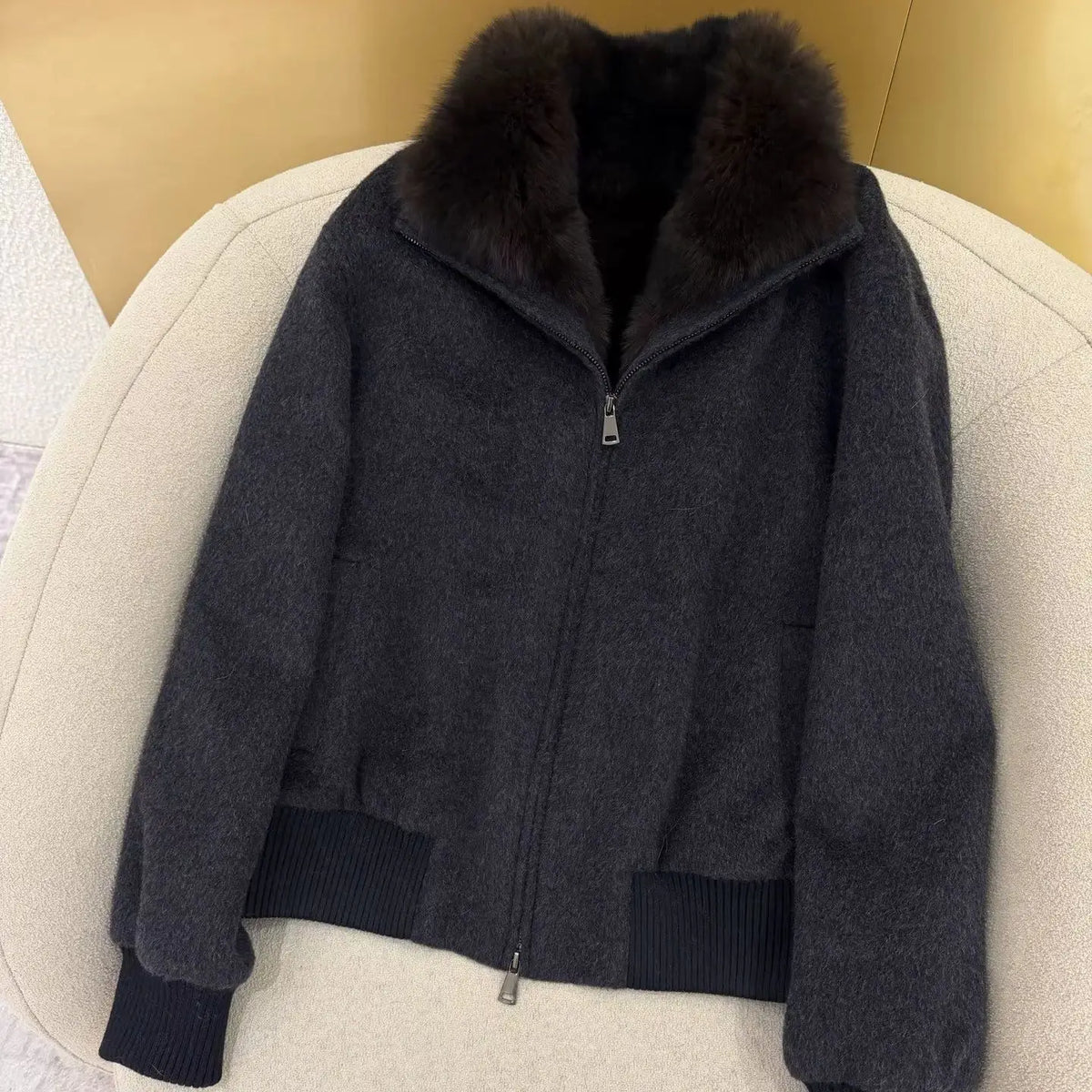 Veste bomber femme zippée à col fourrure – CLEVI Paris