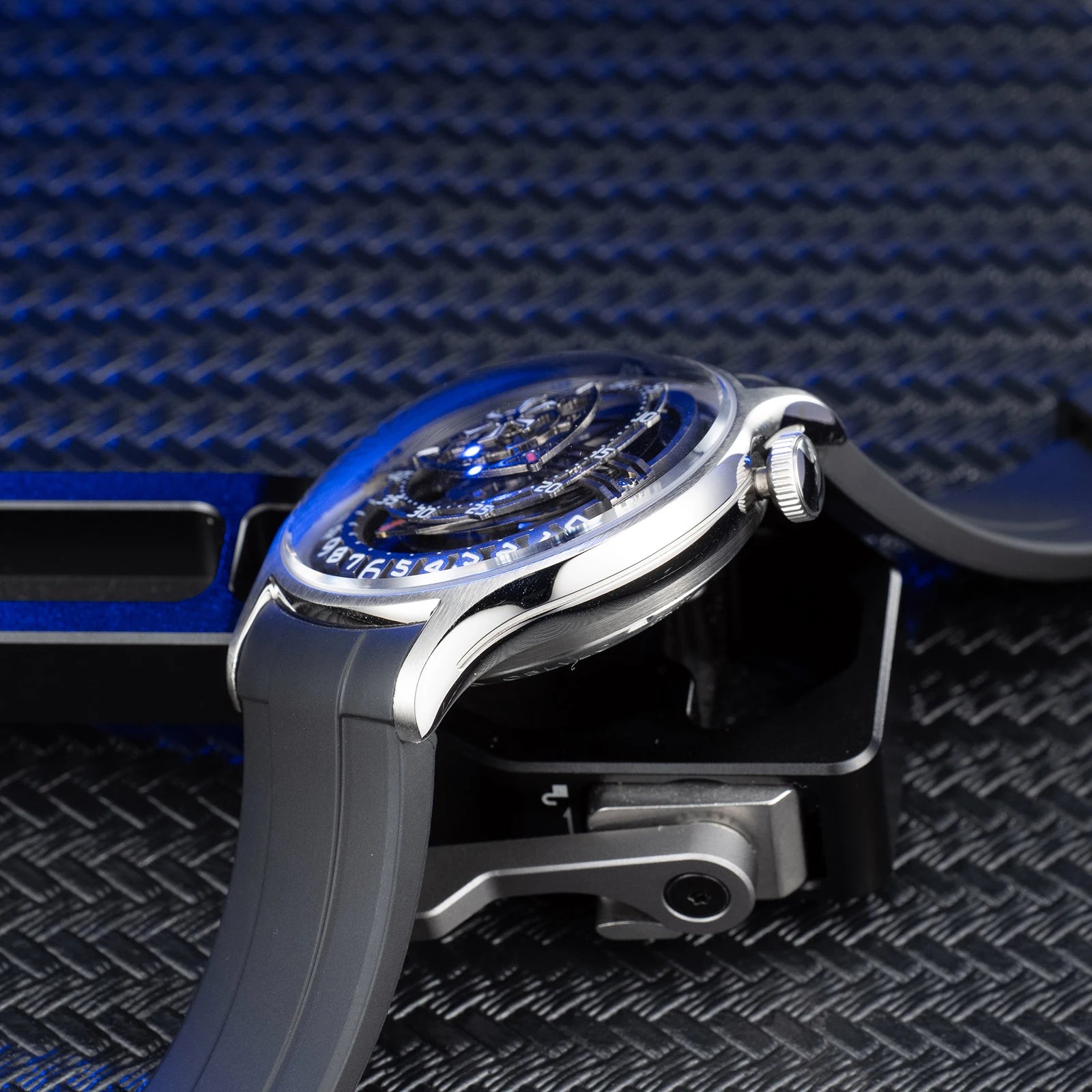 Montre Homme Automatique Cadran Rotor Fibre de Carbone Lumineux Silicone Oblvlo BLM-ROTOR – CLEVI Paris