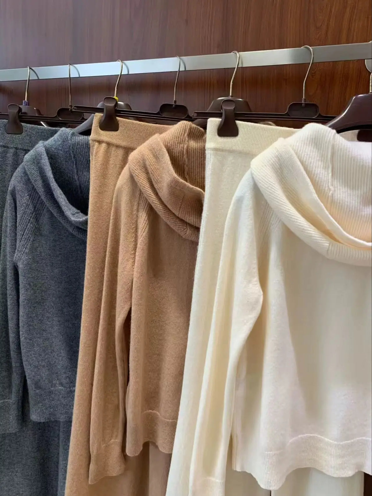 Ensemble laine et cachemire femme à capuche – CLEVI Paris