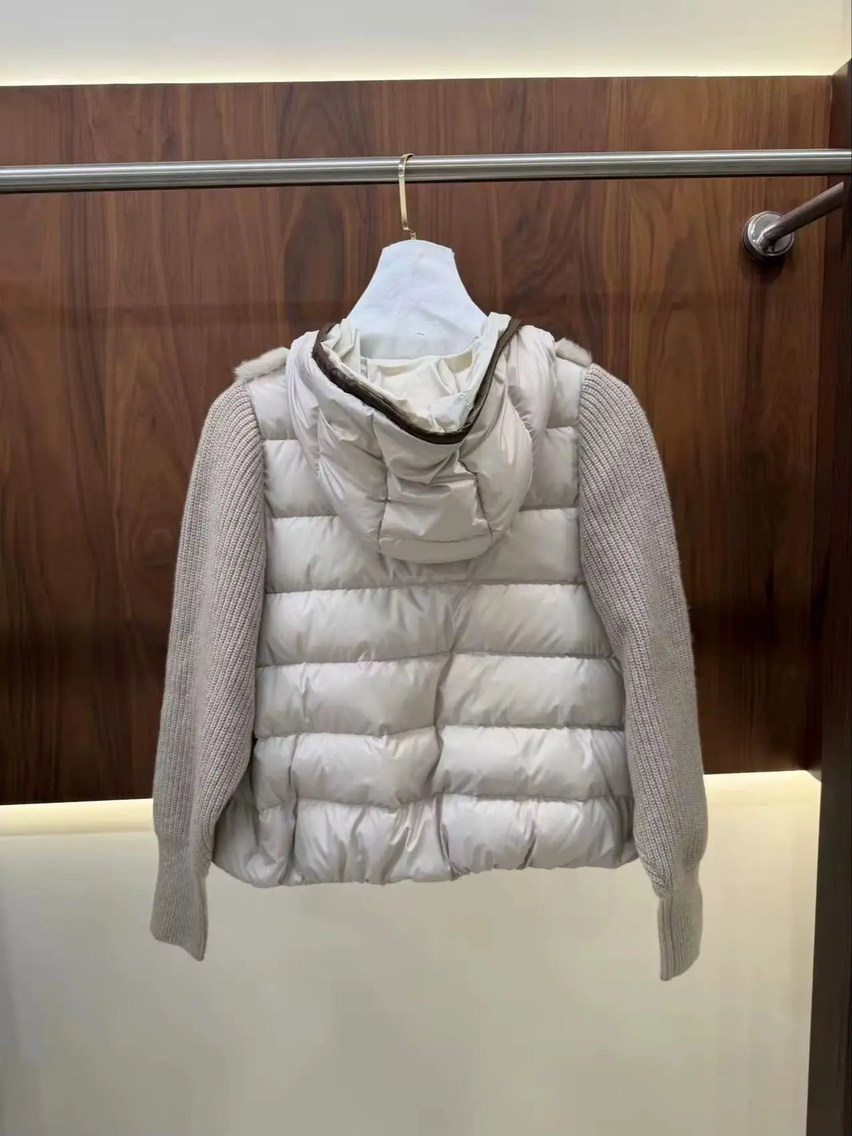 Veste femme à capuche et manches en maille – CLEVI Paris