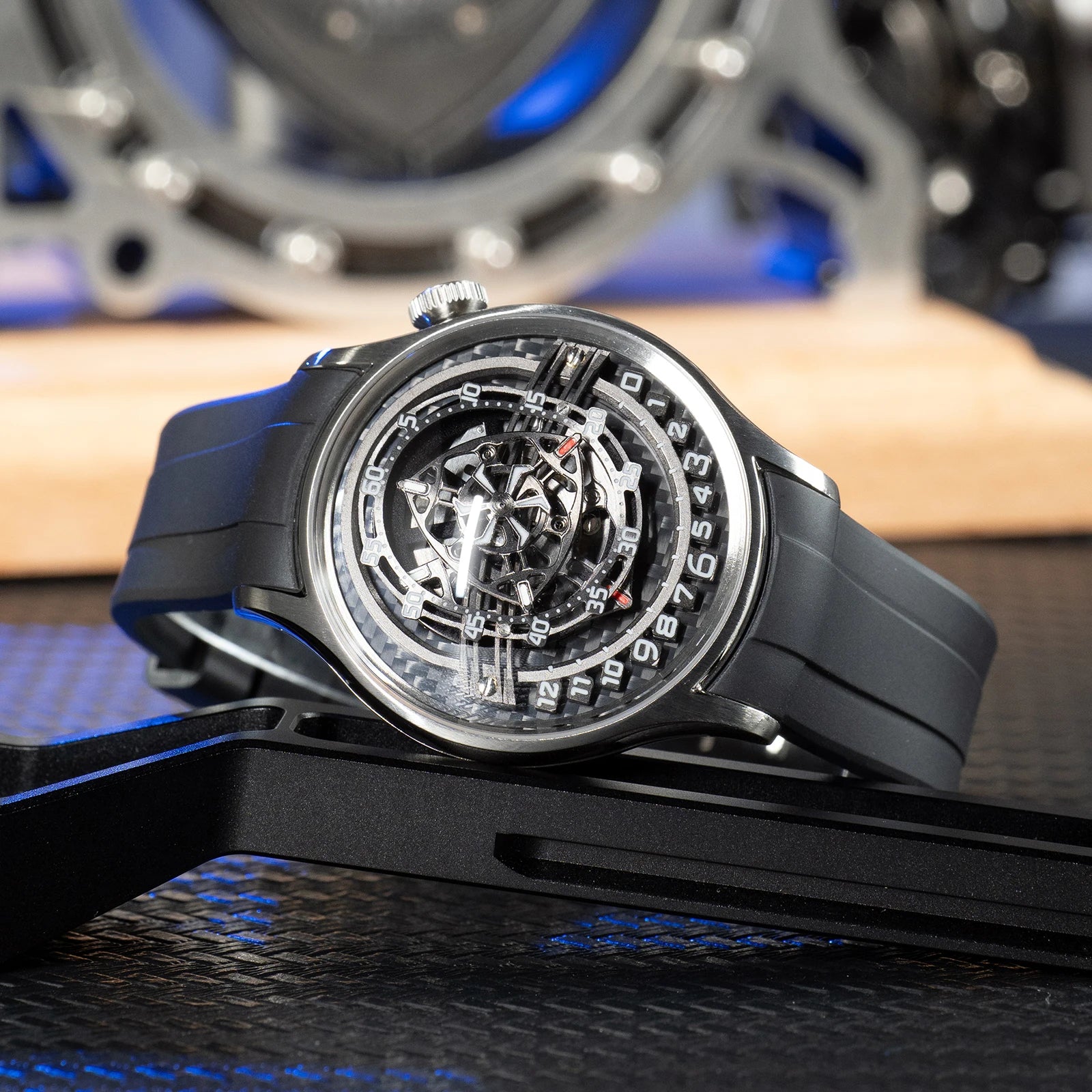 Montre Homme Automatique Cadran Rotor Fibre de Carbone Lumineux Silicone Oblvlo BLM-ROTOR – CLEVI Paris