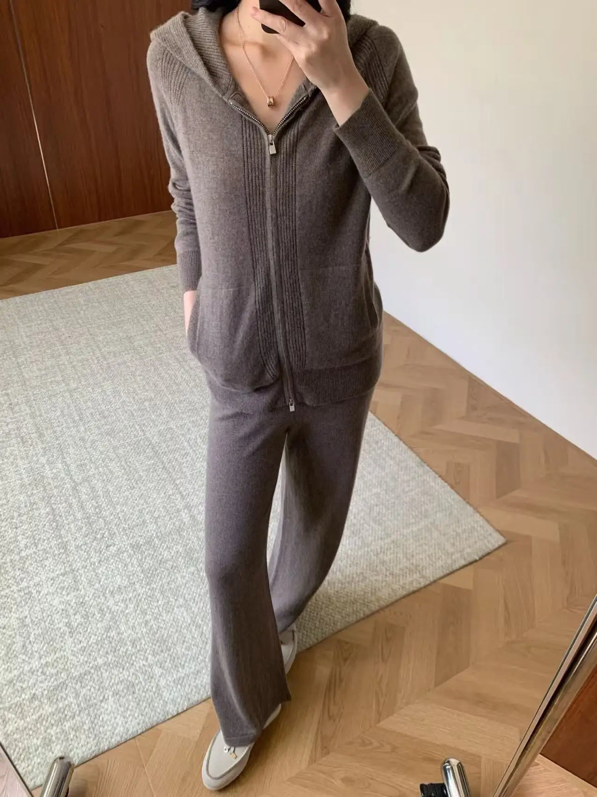Ensemble laine et cachemire femme à capuche – CLEVI Paris