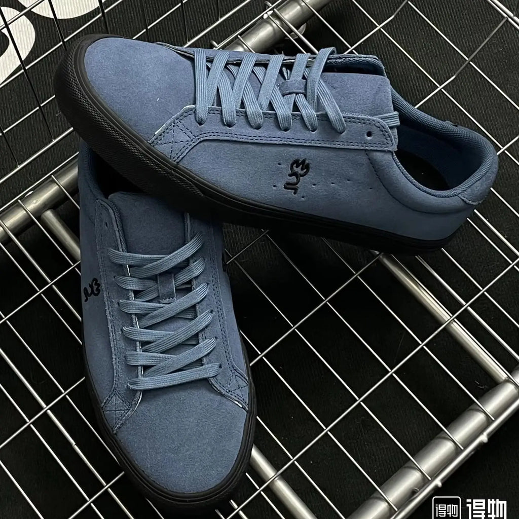Sneakers de skate unisexes en daim – CLEVI Paris