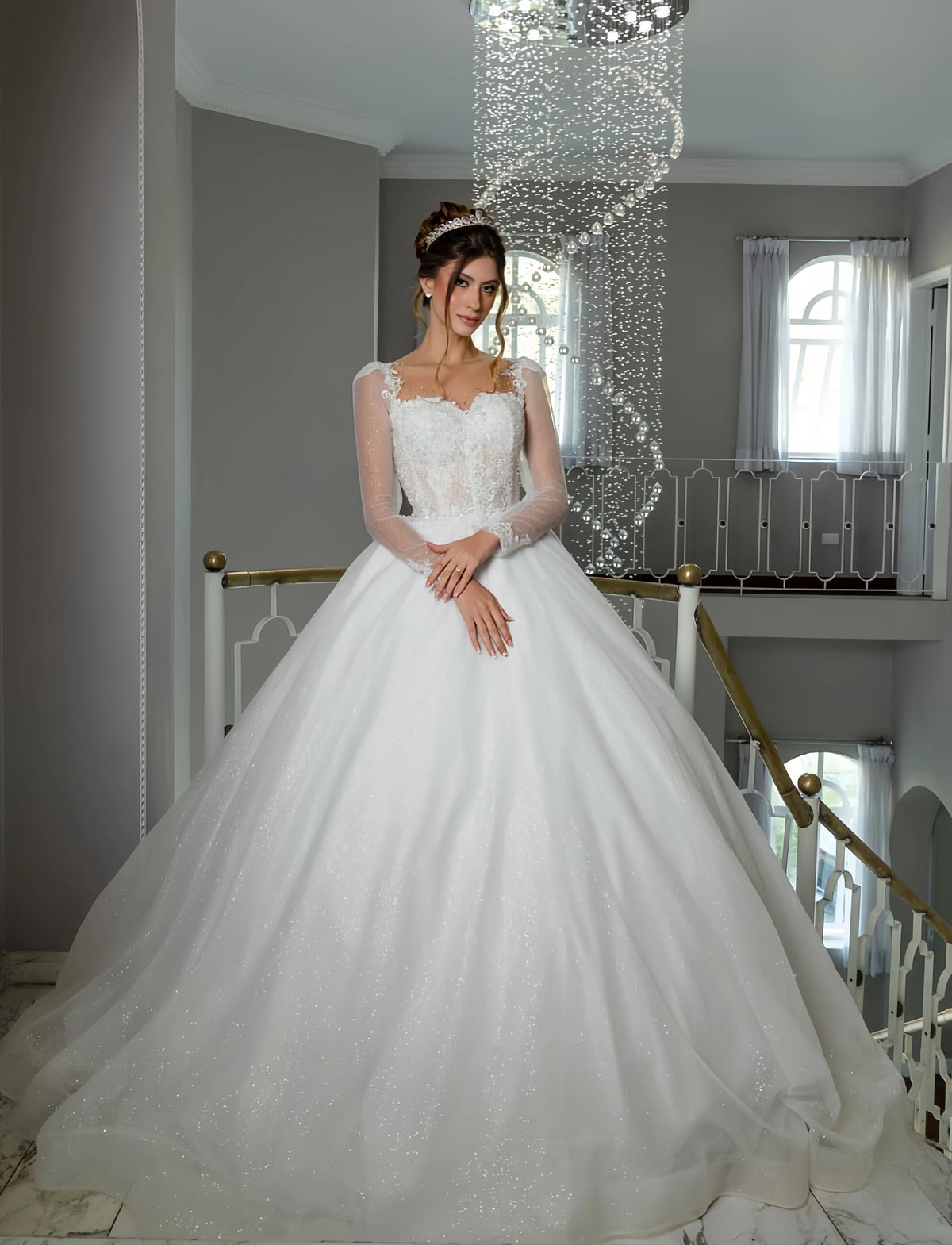 Robe de mariée scintillante en tulle – CLEVI Paris