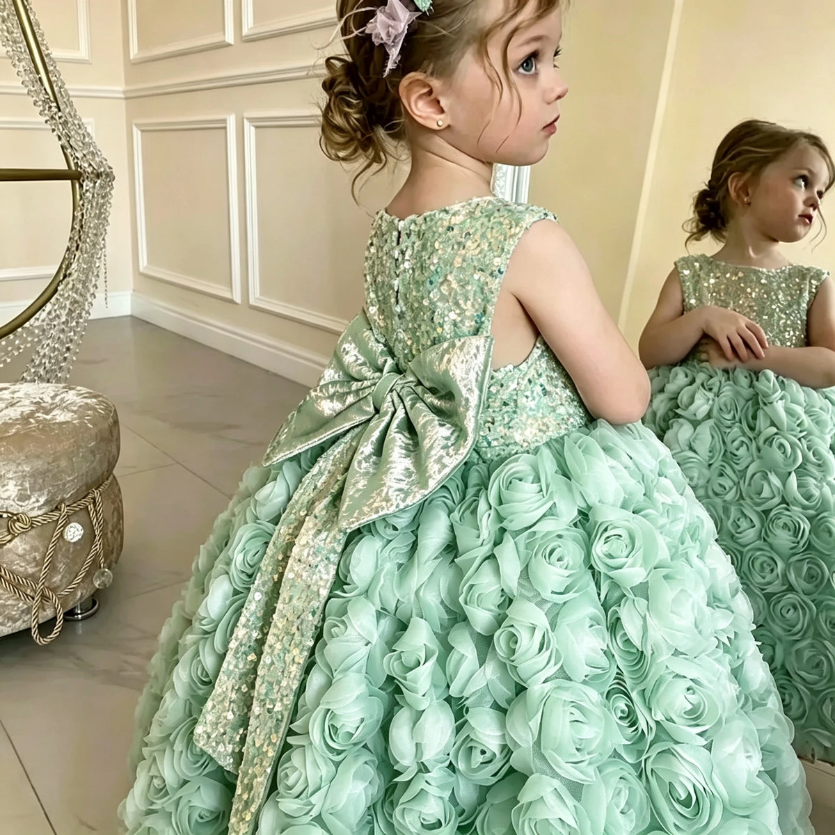 Robe de cérémonie fille à fleurs et sequins – CLEVI Paris