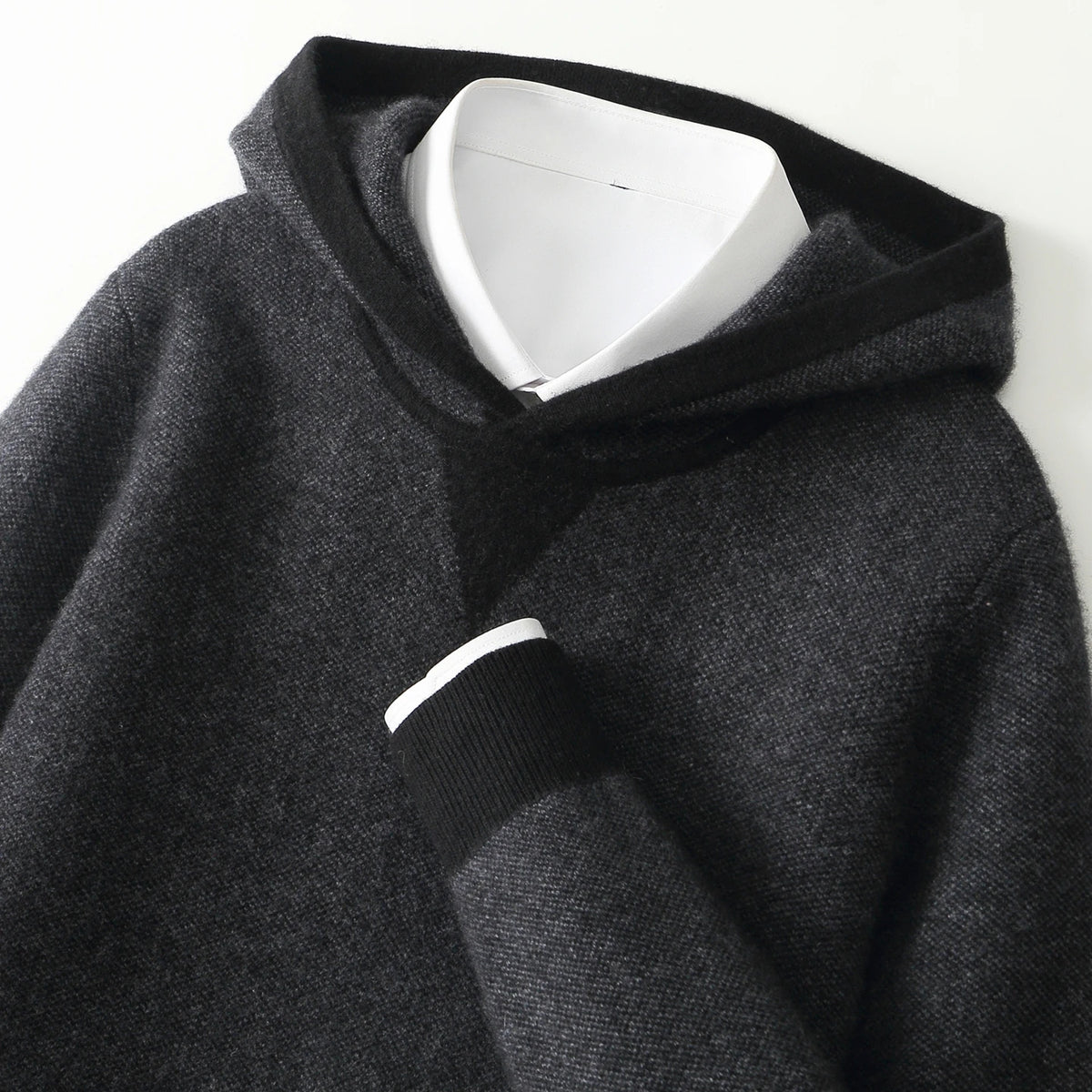 Ensemble homme à capuche en cachemire – CLEVI Paris