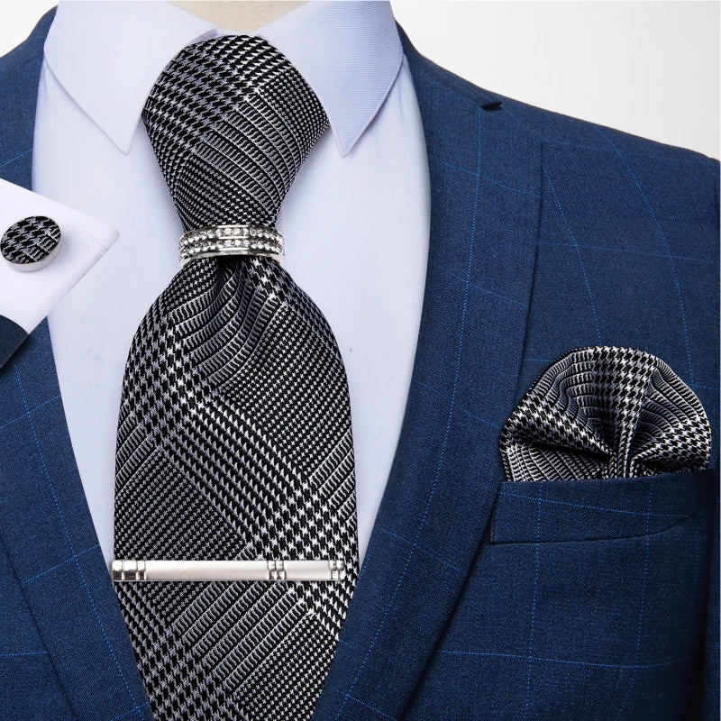 Ensemble cravate et pochette homme à carreaux – CLEVI Paris