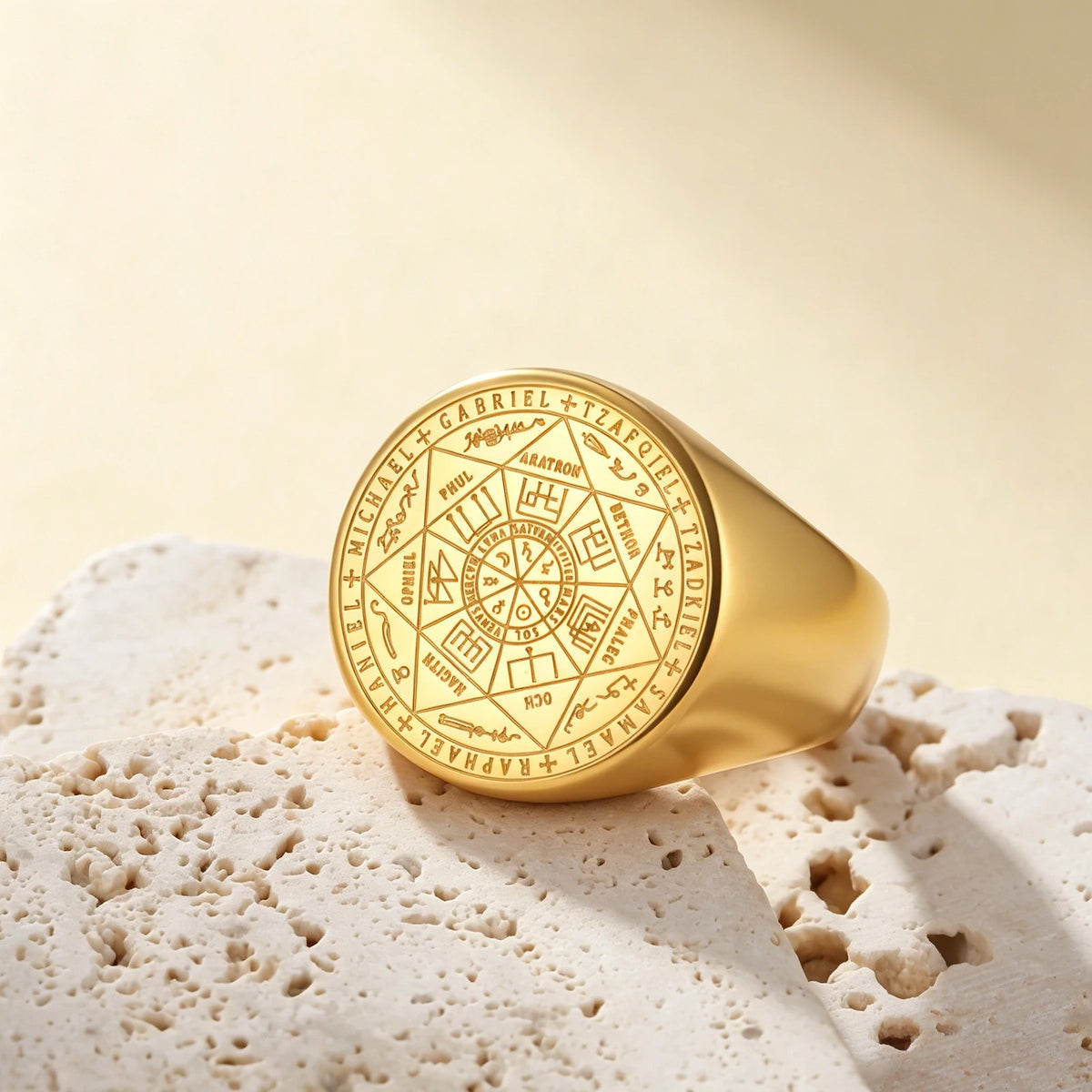 Bague Unisexe Tétragramme Acier Doré 18K – CLEVI Paris