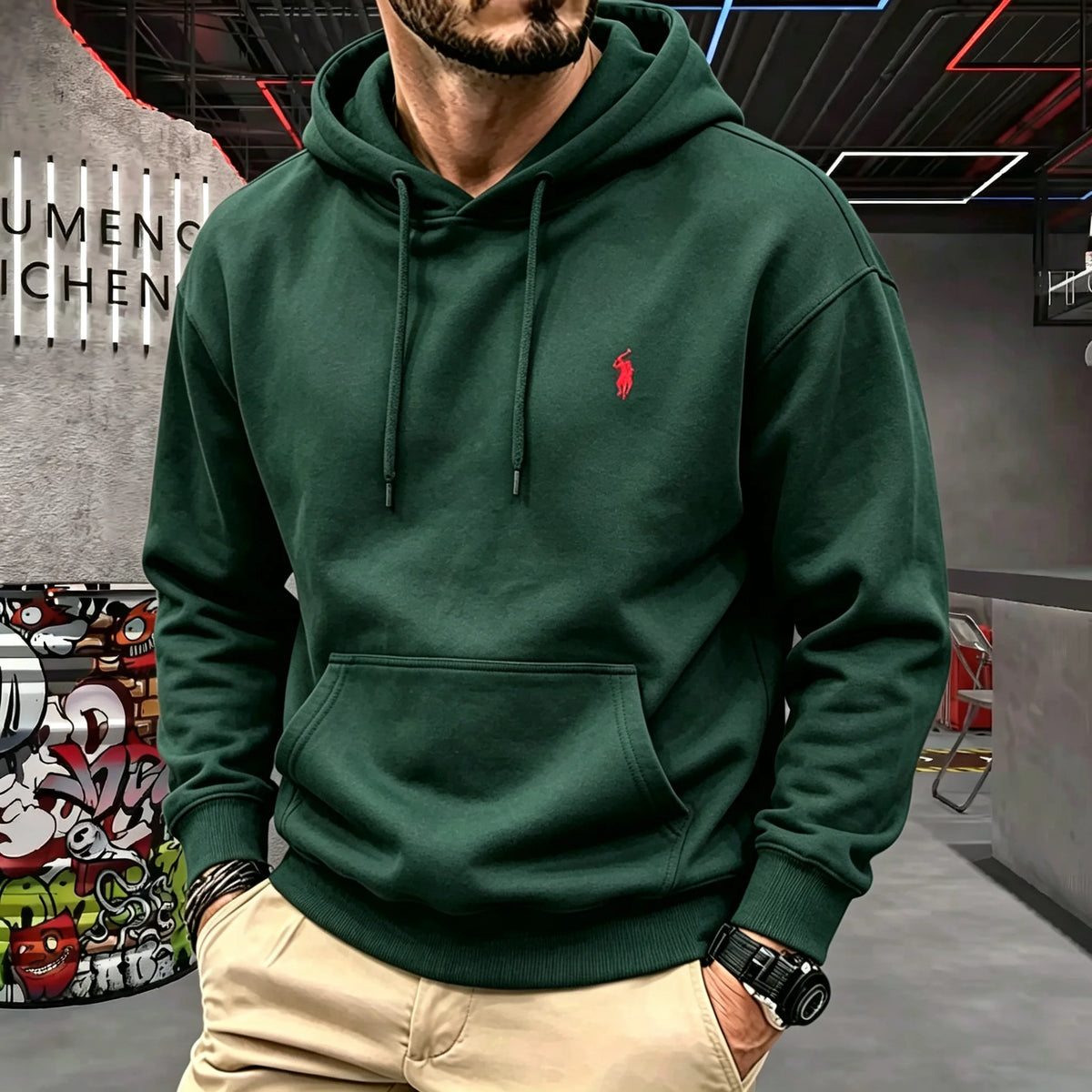 Sweat homme à capuche et poche kangourou – CLEVI Paris