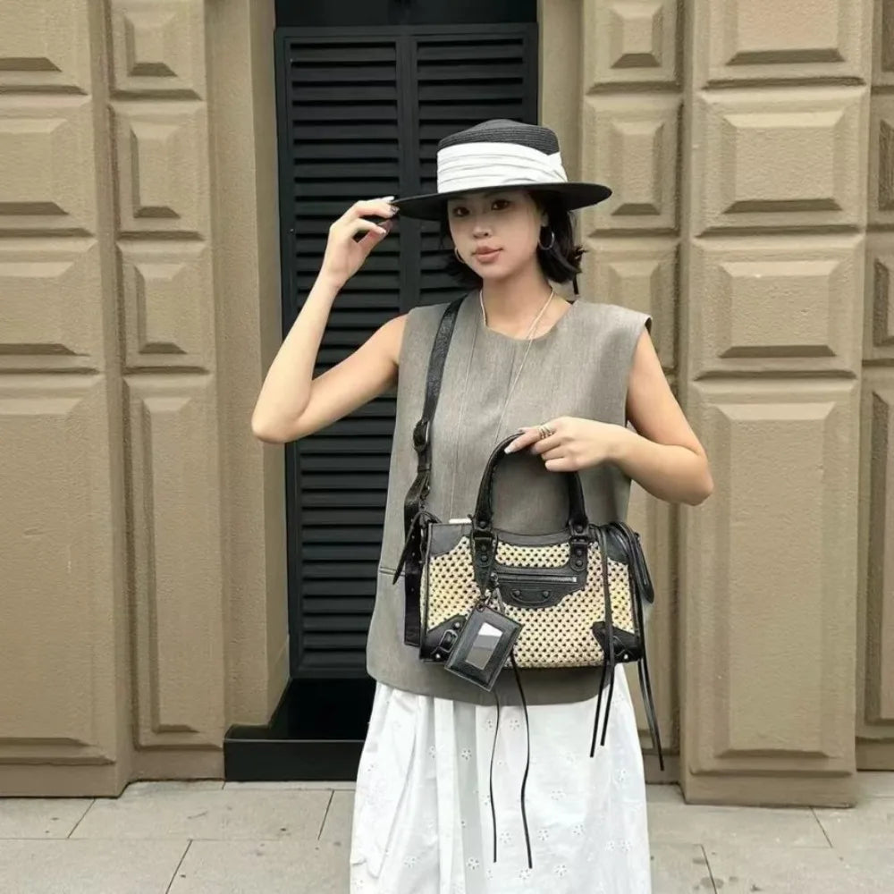 Sac Messenger Raphia Tressé Rivets & Franges Femme – CLEVI Paris