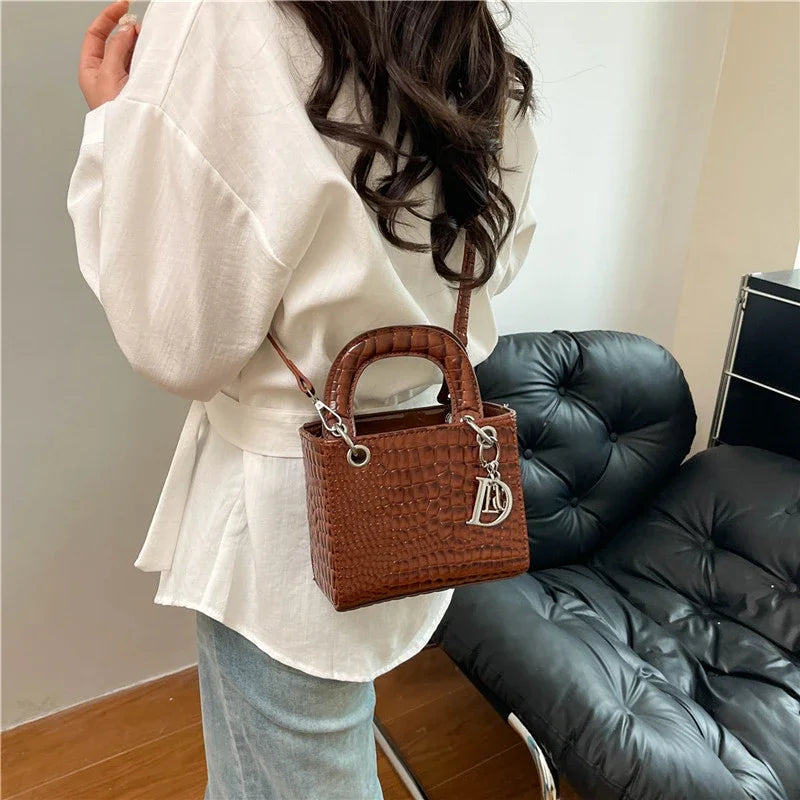Sac Bandoulière Femme PU Luxe Style Messenger Classique 5 Coloris – CLEVI Paris
