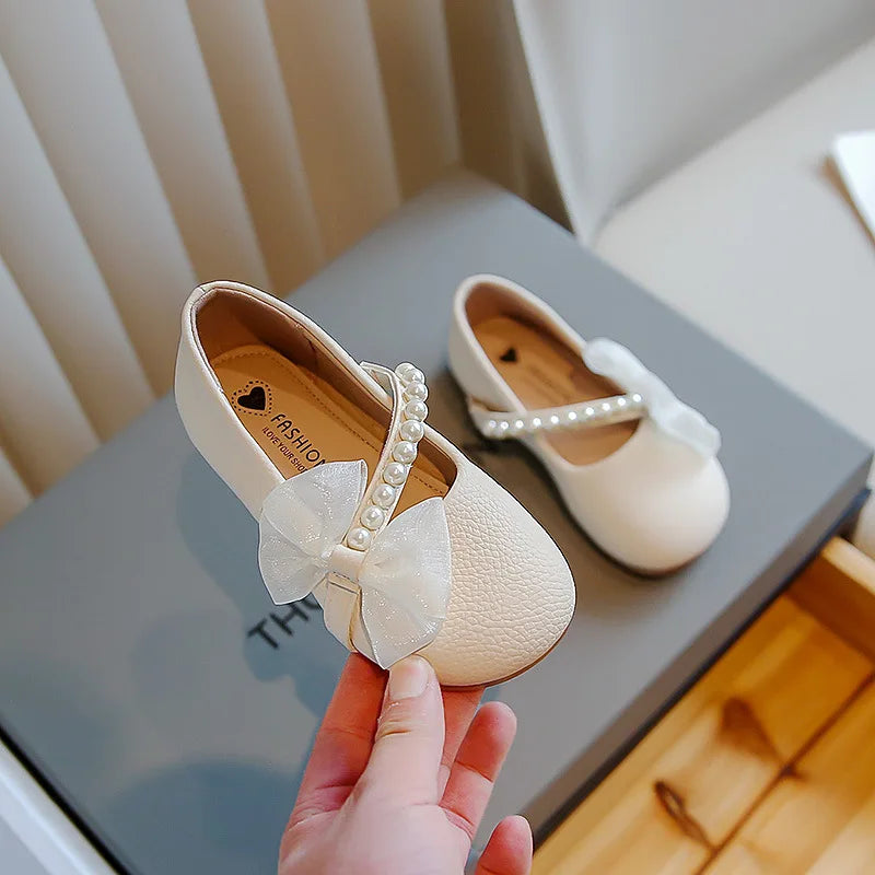 Chaussures fille dentelle, nœud et perles – CLEVI Paris
