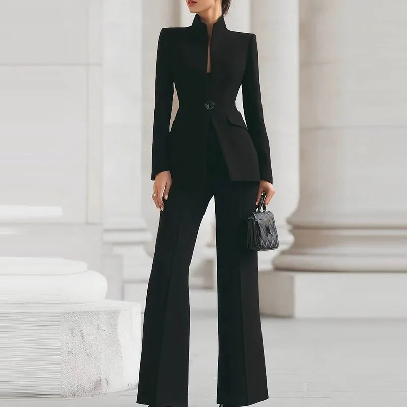 Tailleur femme col V et pantalon large – CLEVI Paris