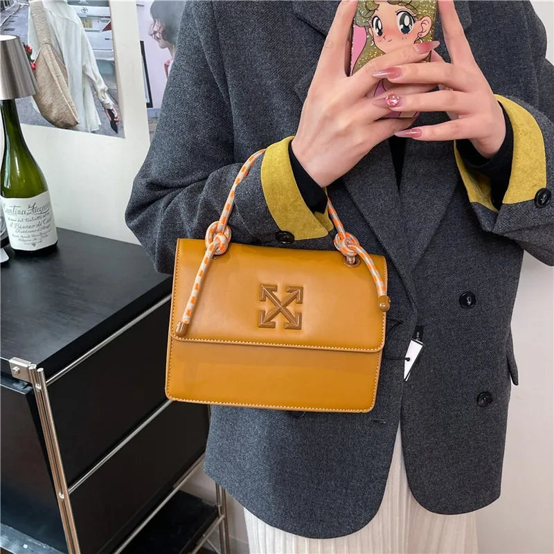 Sac Carré Femme Simili Cuir Texturé Rétro Satchel Bandoulière Ajustable – CLEVI Paris