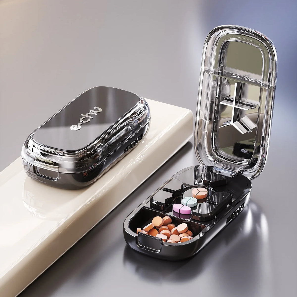 Pilulier portable avec option coupe-comprimés – CLEVI Paris