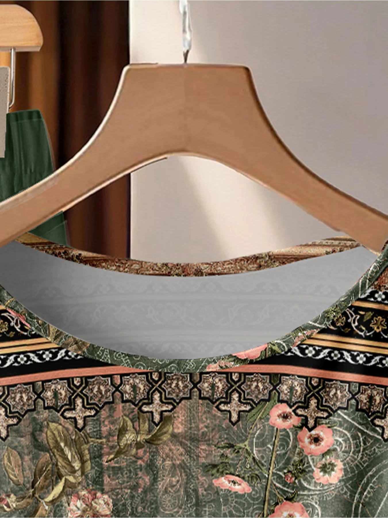 Ensemble Deux Pièces Femme Grande Taille – Top Fleuri Torsadé & Pantalon Large – CLEVI Paris