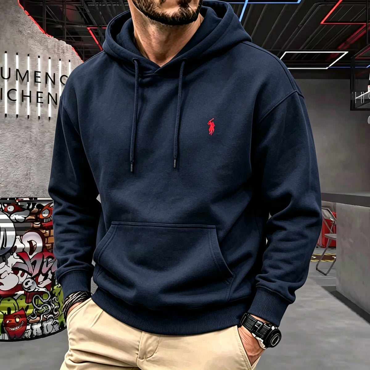 Sweat homme à capuche et poche kangourou – CLEVI Paris