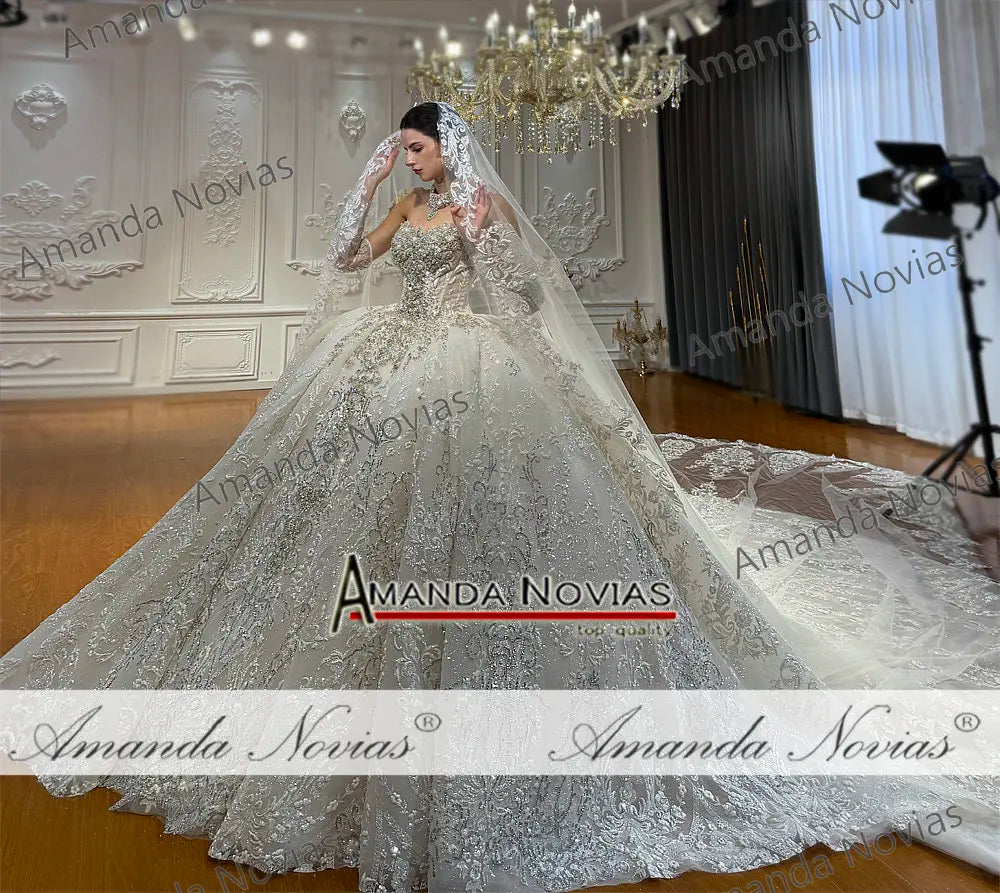 Robe de mariée princesse en tulle fleuri – CLEVI Paris