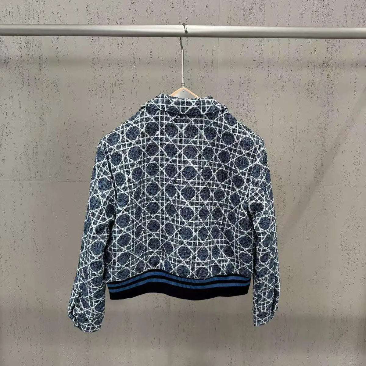 Veste courte femme jacquard géométrique – CLEVI Paris