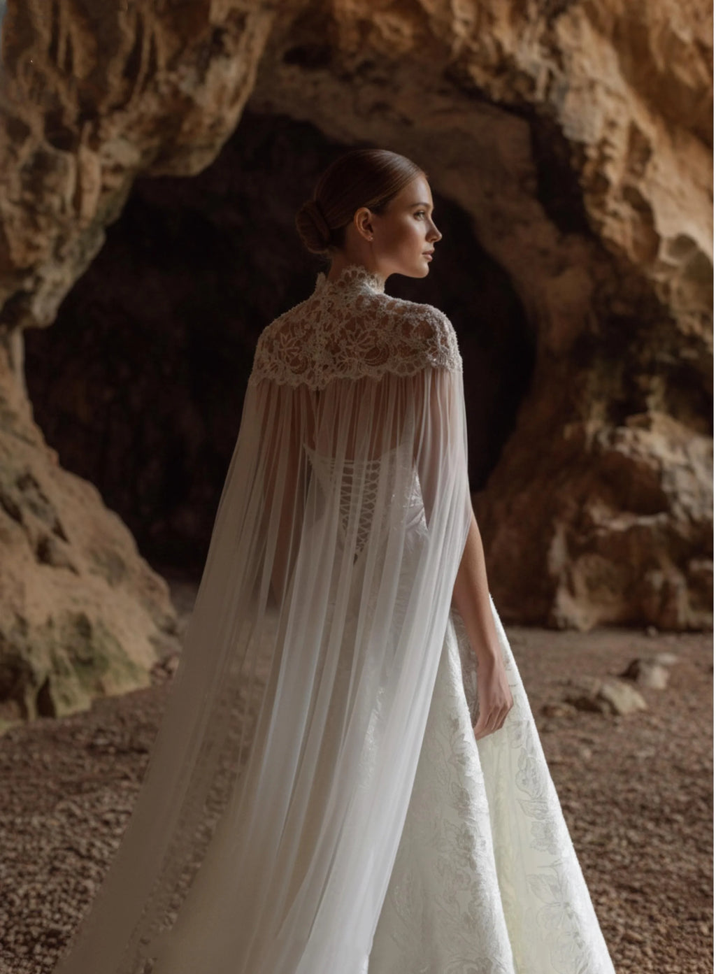 Robe de mariée ligne A sans bretelles en tulle – CLEVI Paris