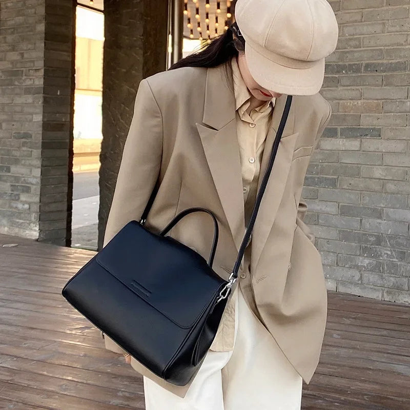 Sac à bandoulière femme souple en cuir – CLEVI Paris