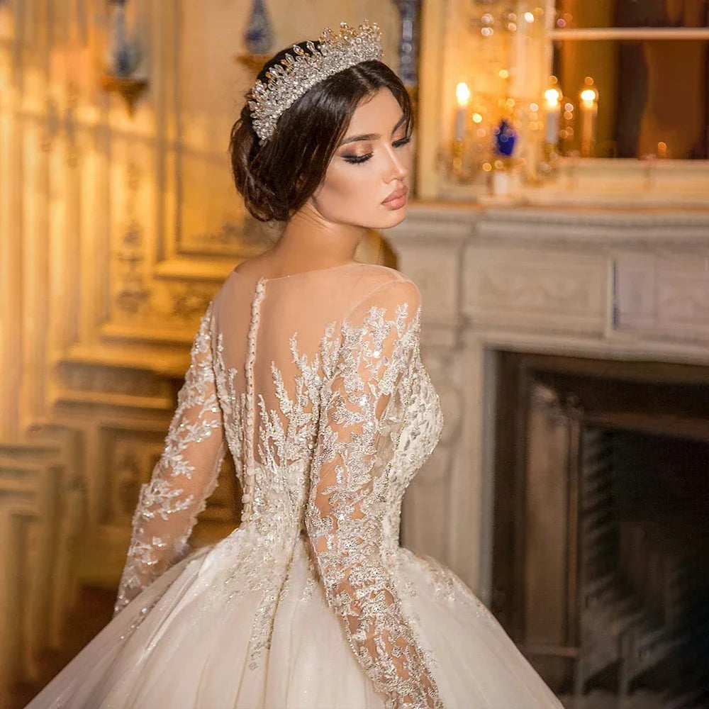 Robe de mariée en tulle effet illusion – CLEVI Paris