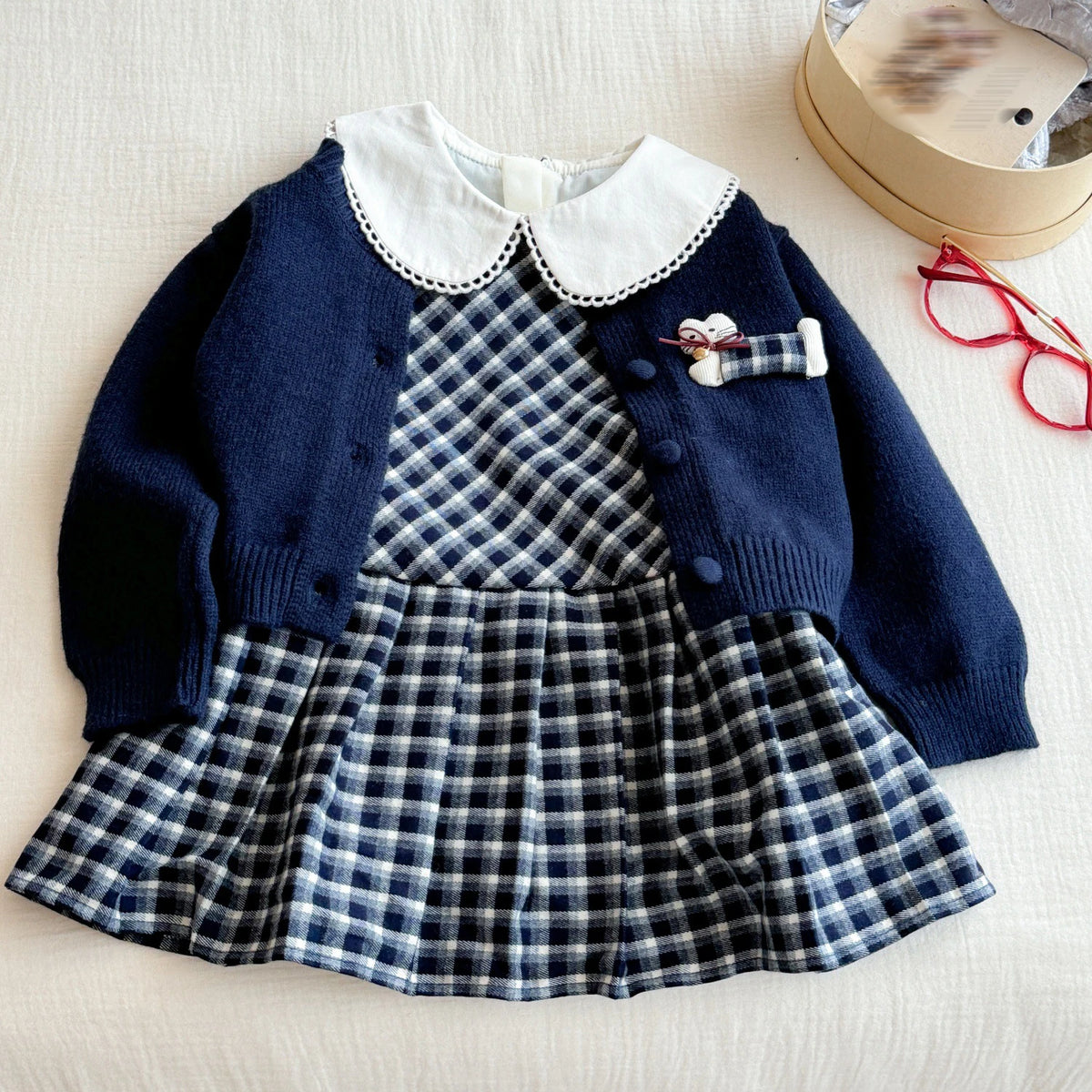 Ensemble fille bleu pull et robe à carreaux – CLEVI Paris