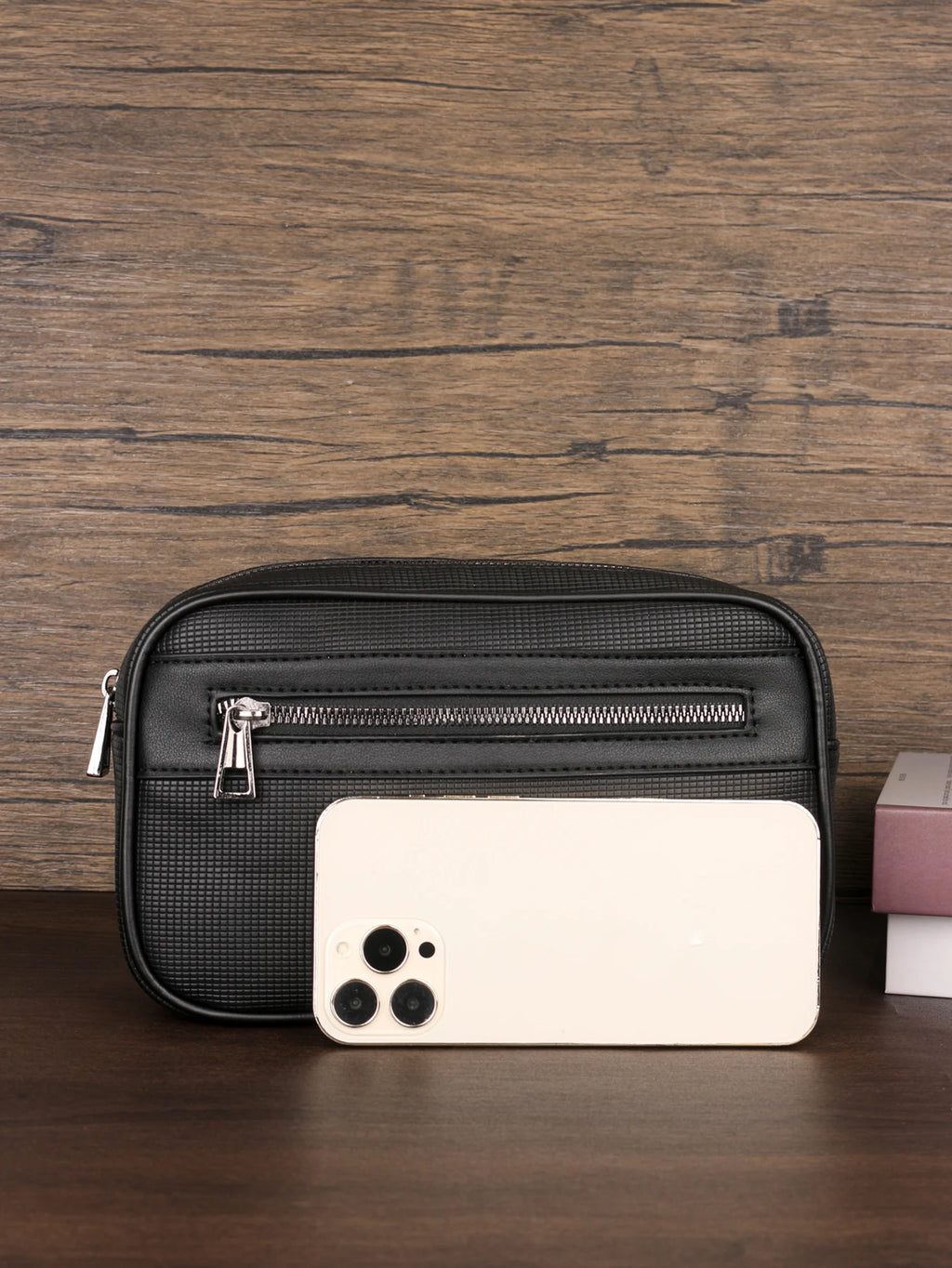 Pochette noire minimaliste KAIDUCH – CLEVI Paris