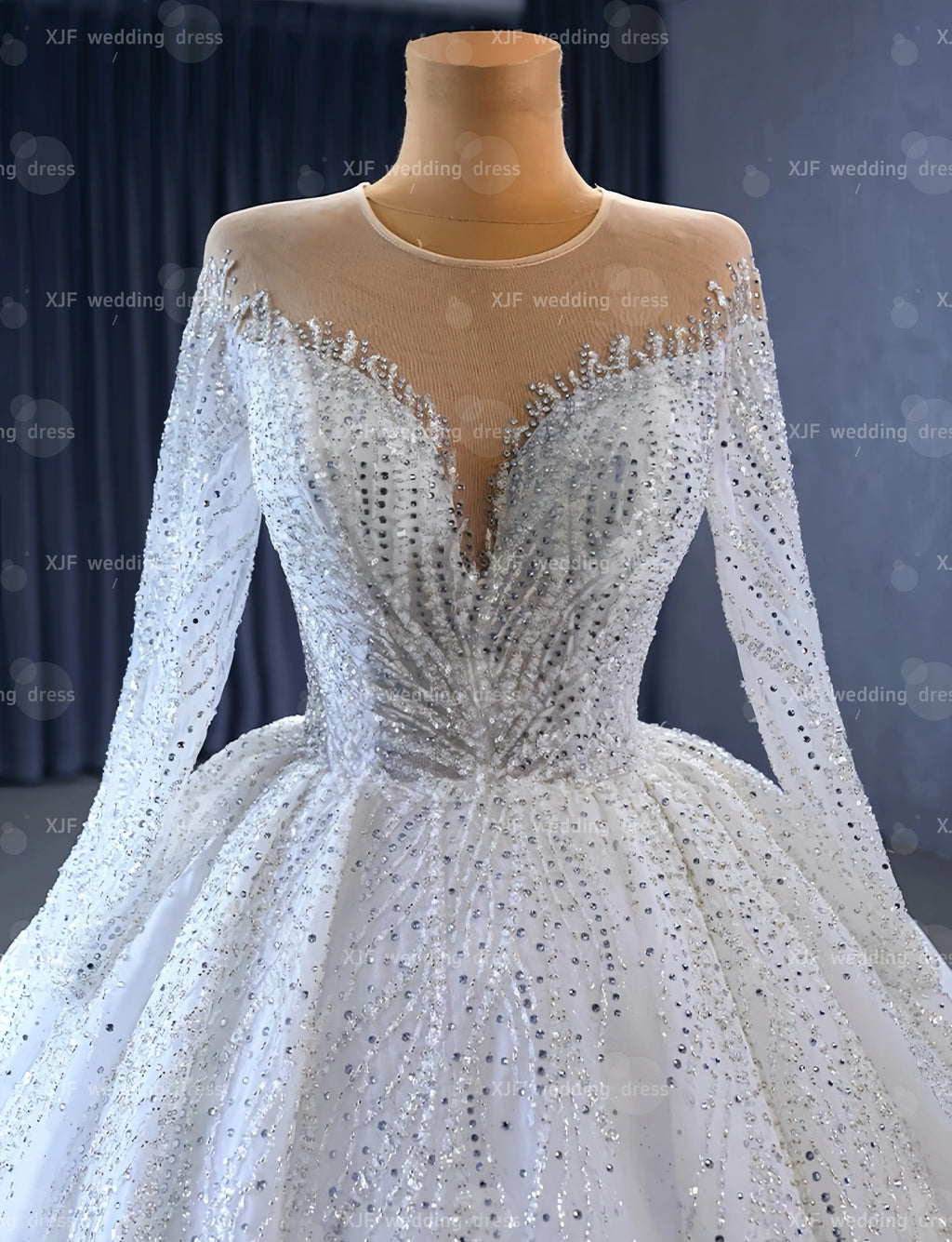 Robe de mariée princesse à cristaux et sequins – CLEVI Paris
