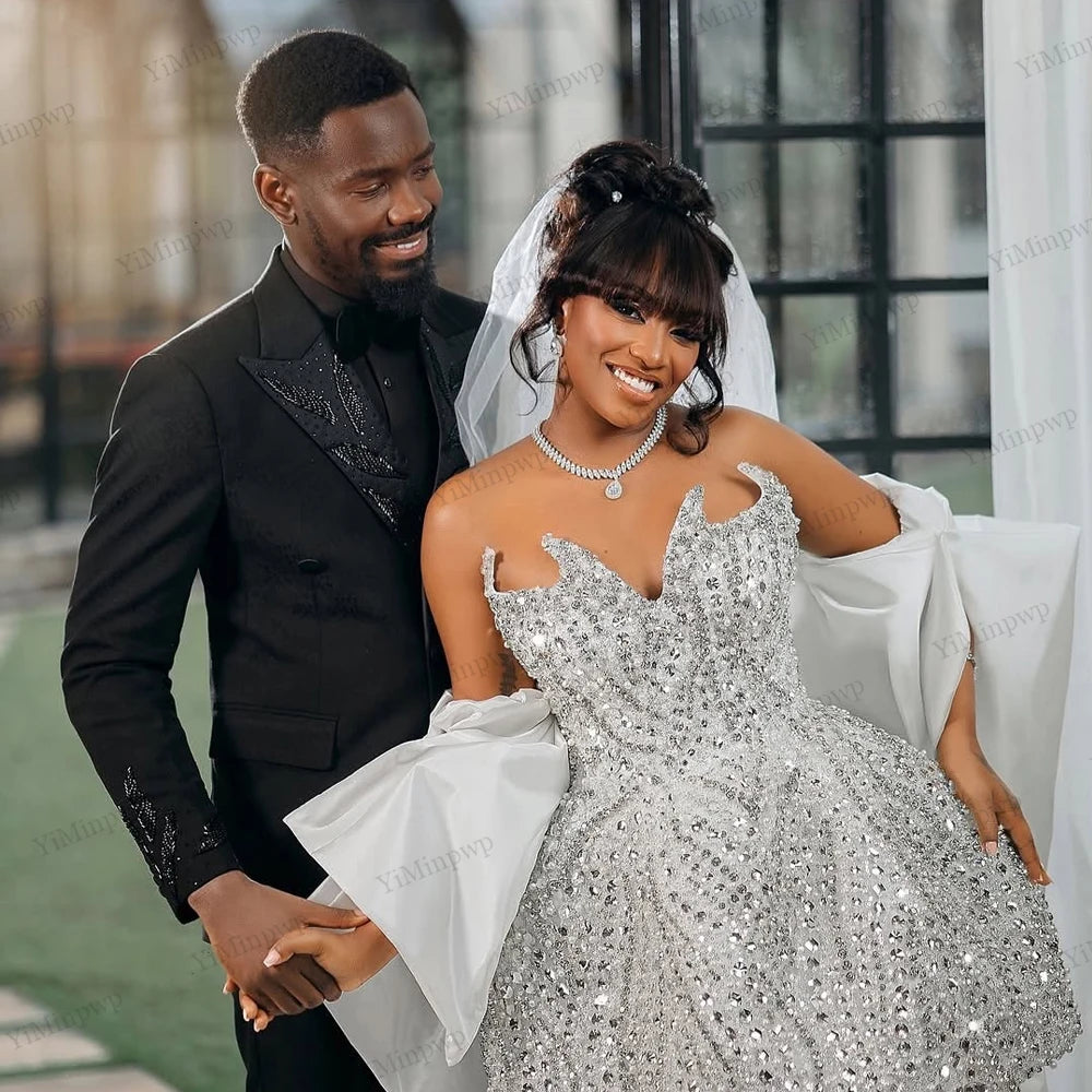 Robe de mariée courte à cristaux – CLEVI Paris