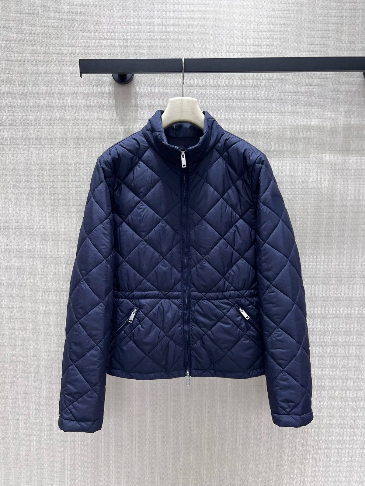 Veste femme matelassée à losanges et col montant – CLEVI Paris