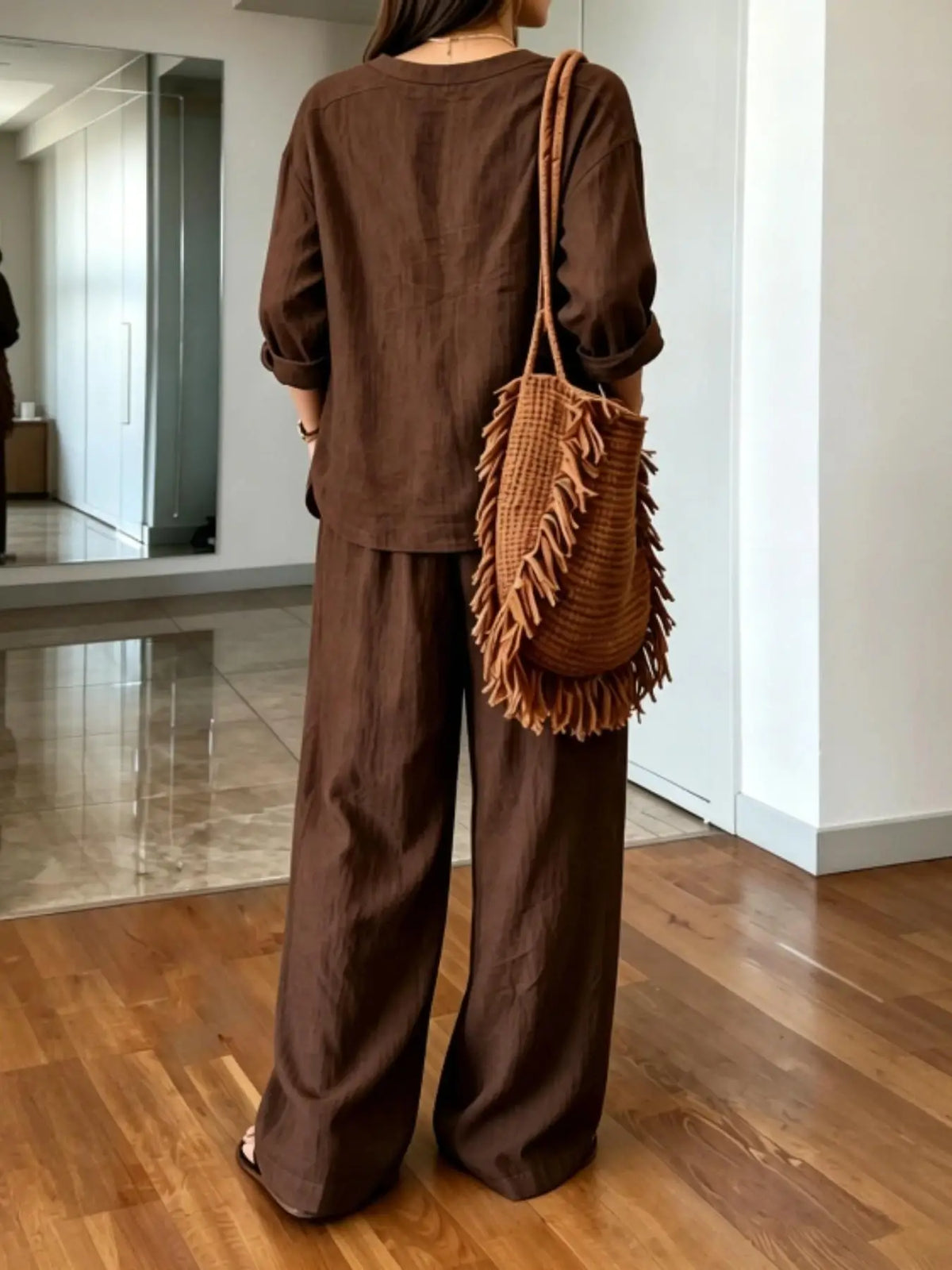 Ensemble femme col V et pantalon large uni – CLEVI Paris