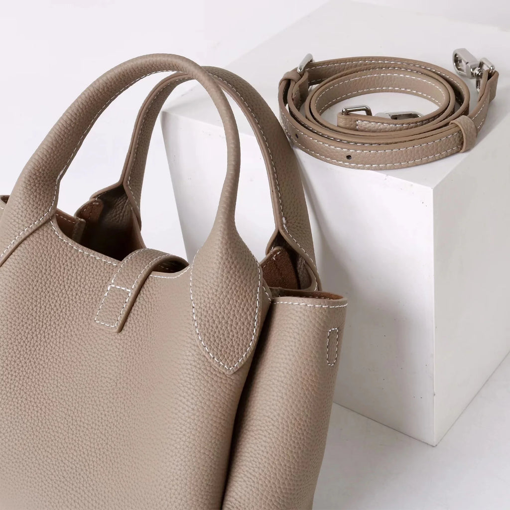 Sac seau femme en cuir à poches – CLEVI Paris