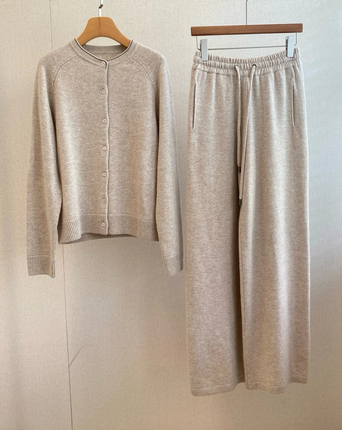 Ensemble cachemire femme, cardigan et pantalon – CLEVI Paris