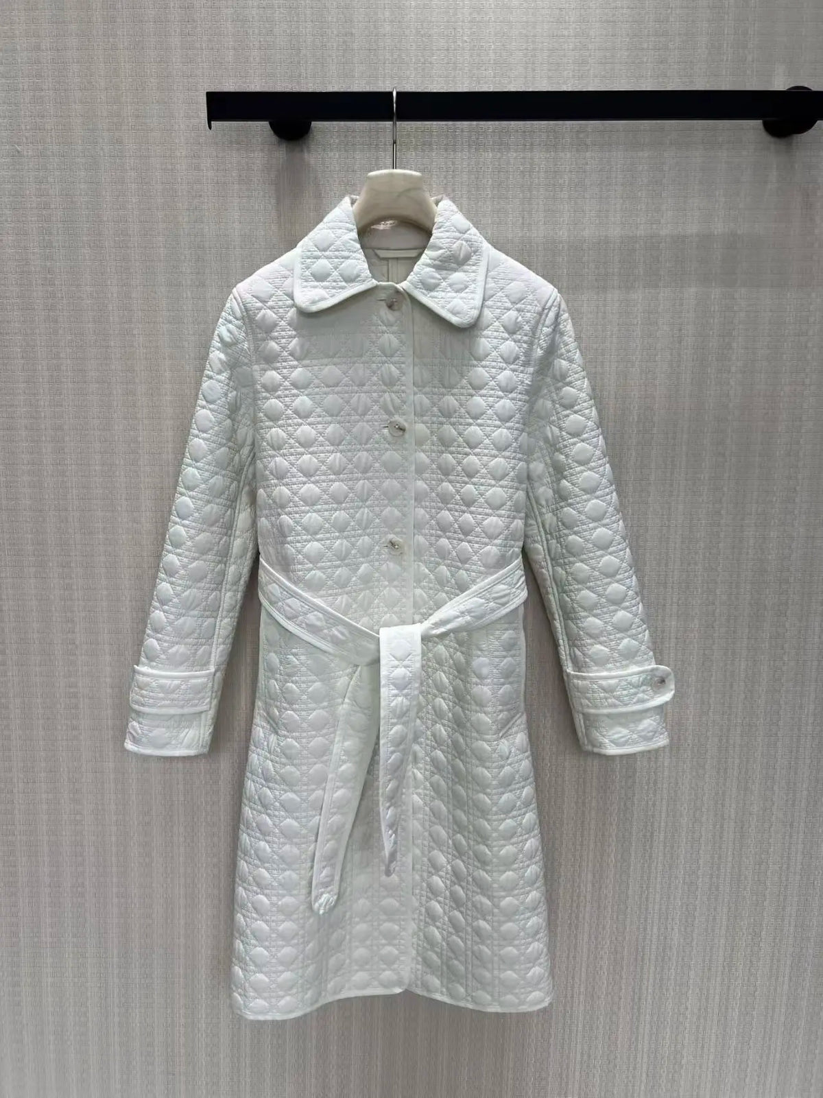Veste longue matelassée femme à ceinture – CLEVI Paris