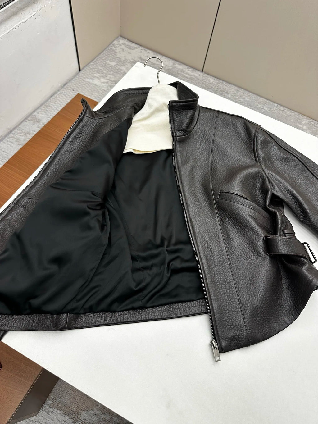 Veste biker femme en cuir de mouton ceinturée – CLEVI Paris