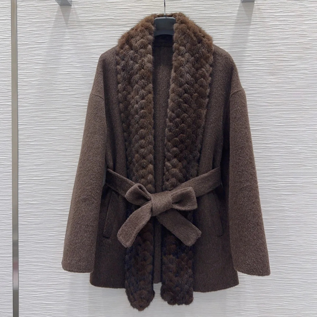 Manteau femme ceinturé à col châle – CLEVI Paris