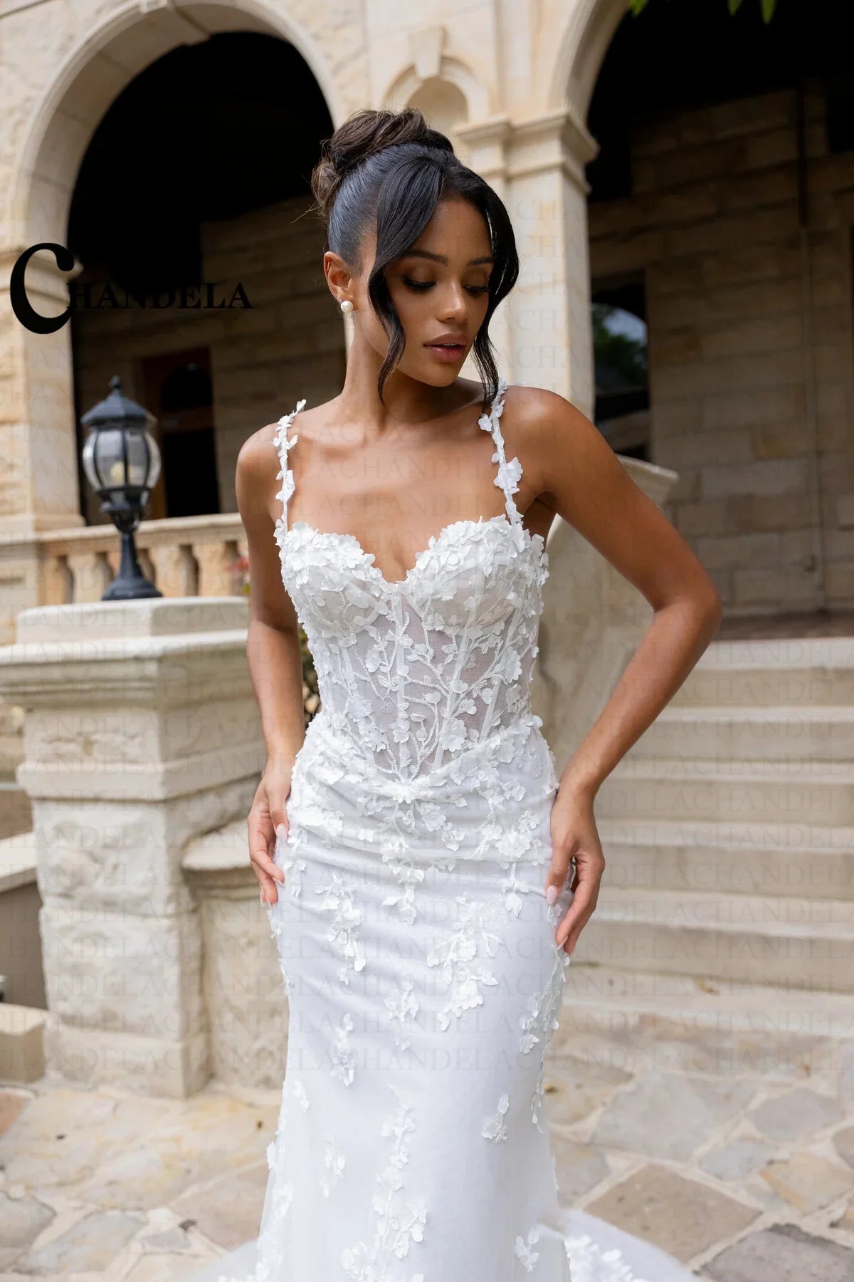 Robe de mariée sirène à appliqués – CLEVI Paris