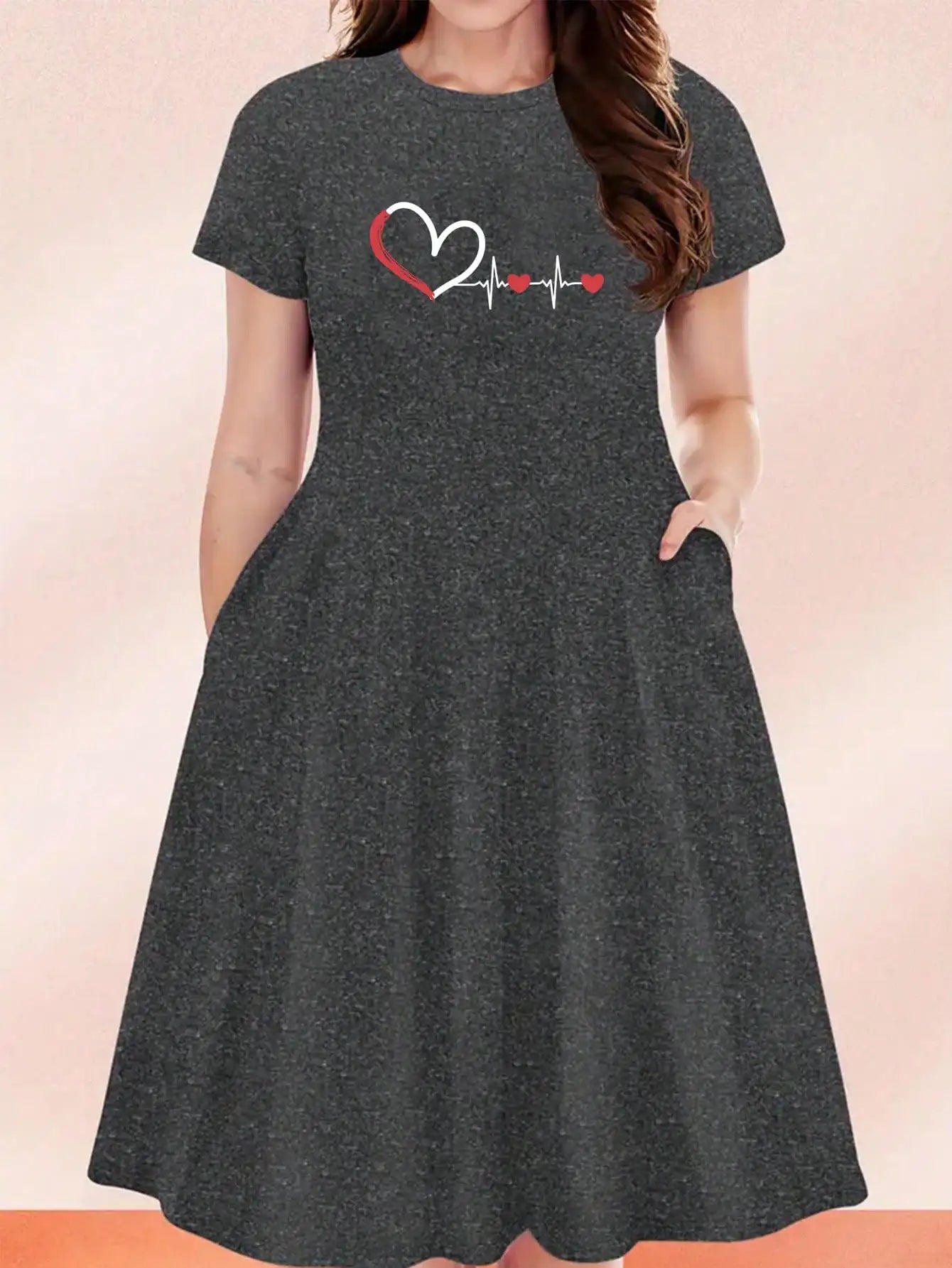 Robe Femme Grande Taille Imprimé Cœur Col Rond Manches Courtes Loose – CLEVI Paris