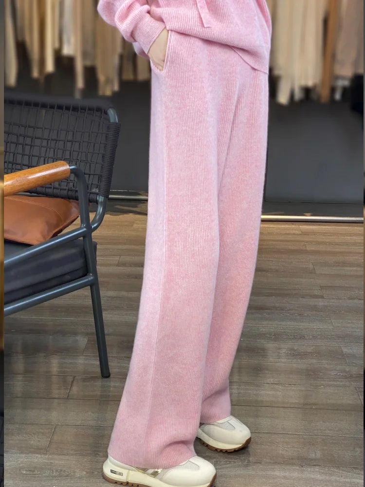 Ensemble femme en laine à capuche et pantalon – CLEVI Paris
