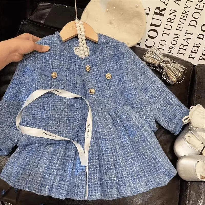 Ensemble fille bleu ciel cardigan et jupe – CLEVI Paris