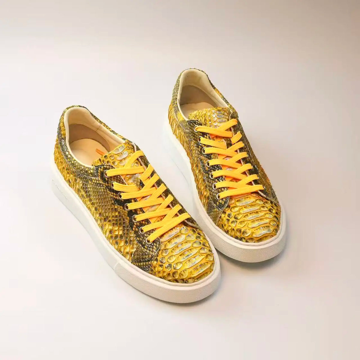 Sneakers basses homme jaunes à lacets – CLEVI Paris