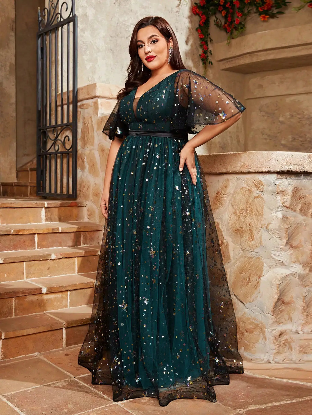 Robe de soirée grande taille à paillettes – CLEVI Paris