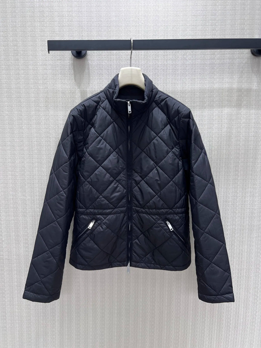 Veste femme matelassée à losanges et col montant – CLEVI Paris