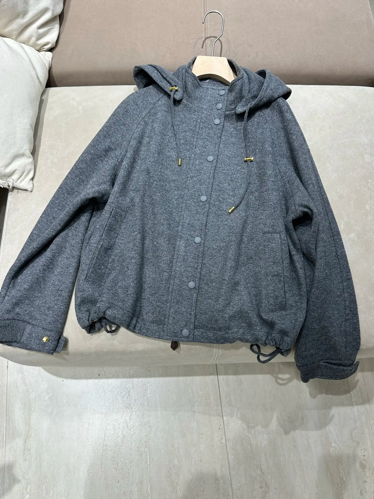 Ensemble femme veste à capuche et pantalon – CLEVI Paris