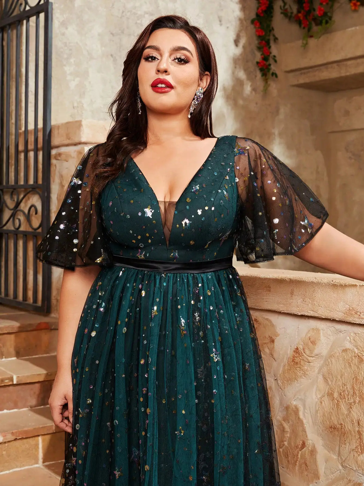 Robe de soirée grande taille à paillettes – CLEVI Paris