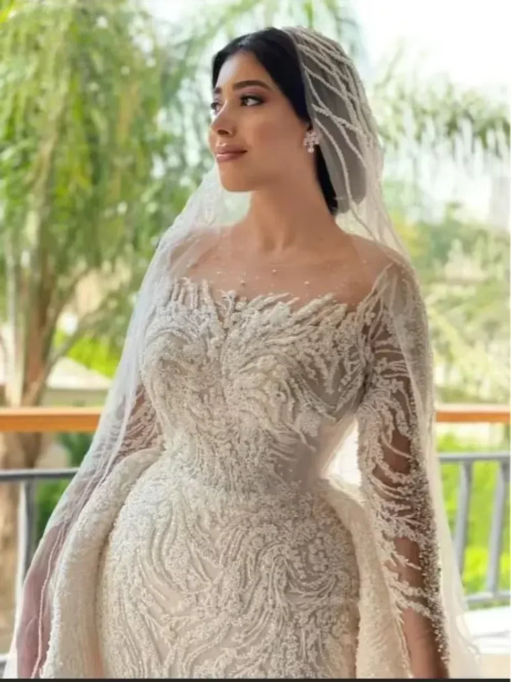 Robe de mariée sirène à traîne détachable – CLEVI Paris