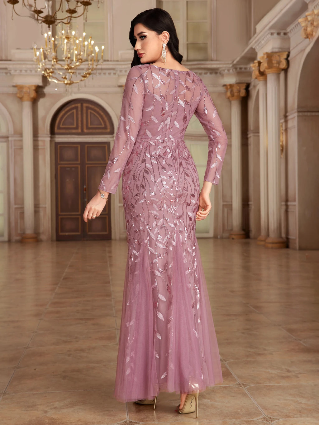 Robe de soirée sirène en tulle brodé – CLEVI Paris
