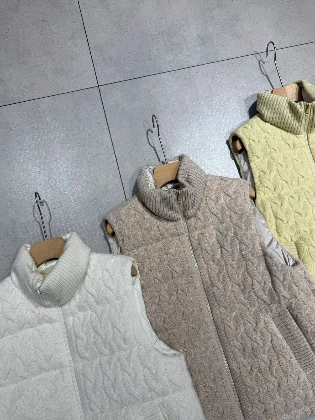 Gilet femme en cachemire matelassé – CLEVI Paris