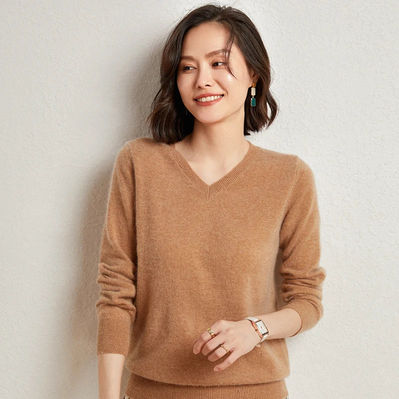 Pull femme en cachemire à col V – CLEVI Paris